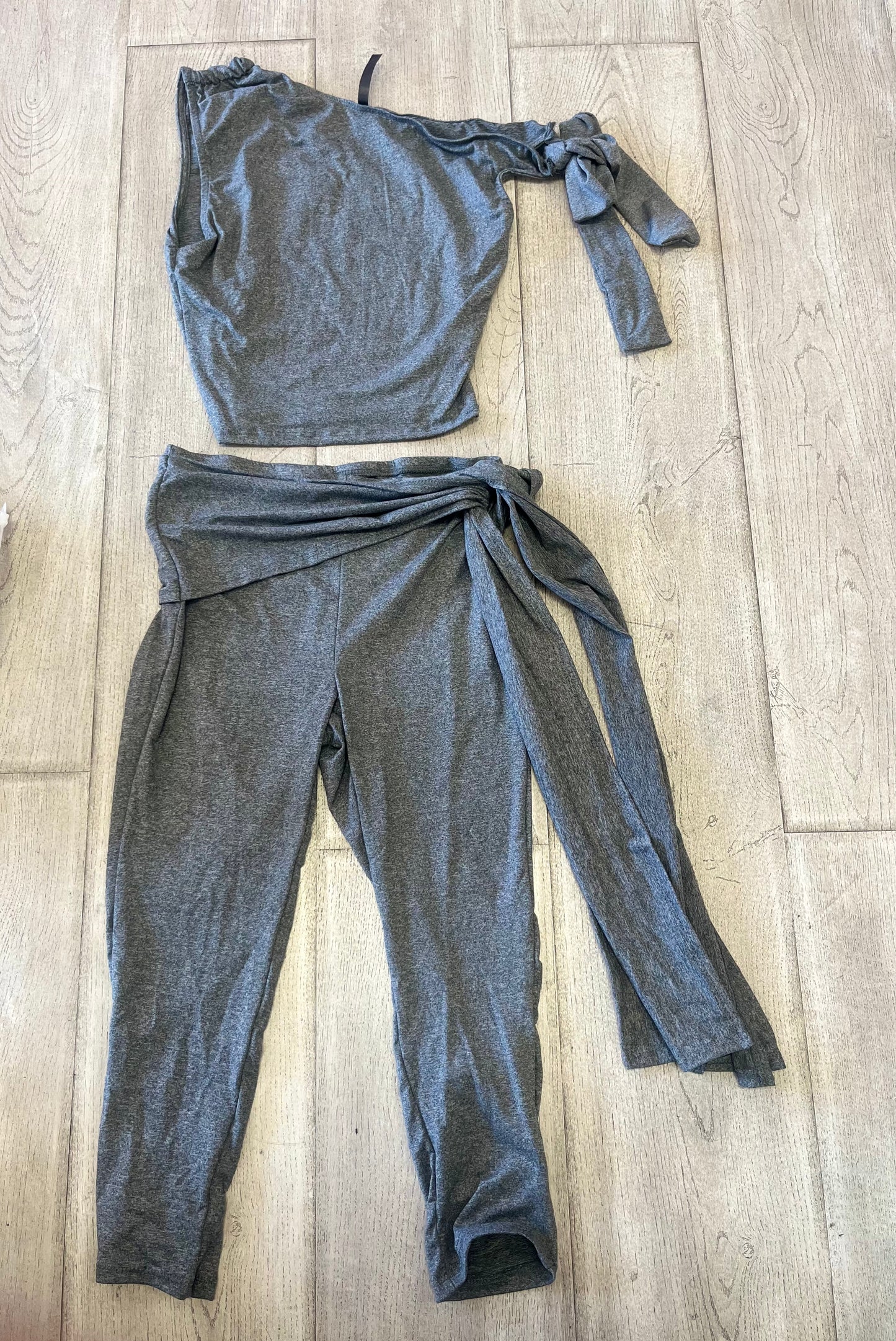 “Wrap It Up” One-Shoulder Capri Set